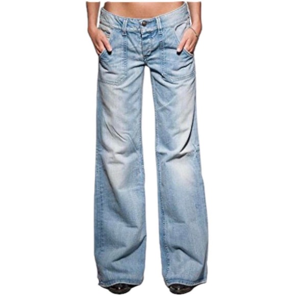 vintage diesel women’s W28 L32 “wirky” light wash low rise bootcut jeans - Picture 1 of 7